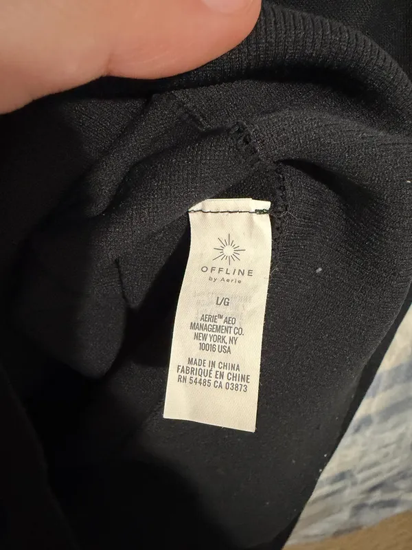 Offline by Aerie Black Long Sleeve Athletic Crop Top - Image 2