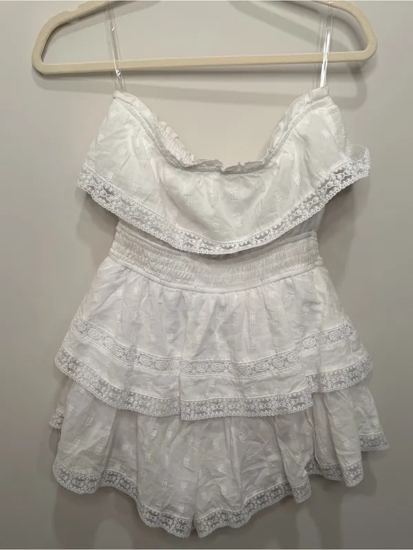Altar’d State White Lace Ruffle Romper Taite-AS Smocked Off Shoulder Small - Image 7