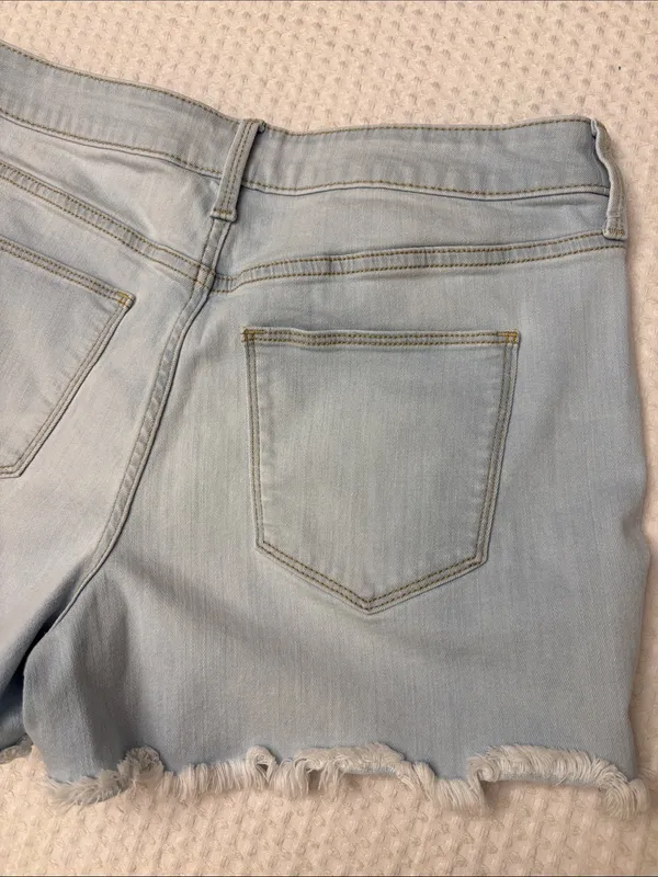 Universal Threads 10/30 High Rise Midi Light Blue Button-Fly Denim Cut Off Shorts - Image 8