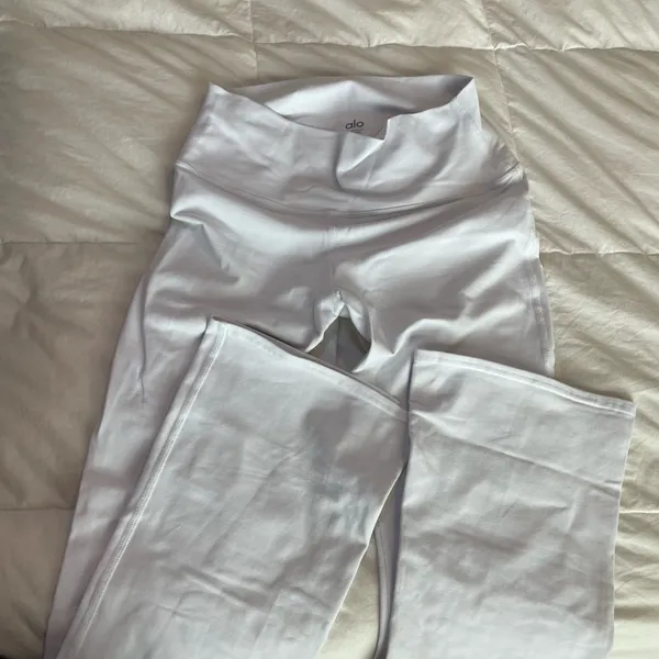 White Alo flare leggings - Image 2