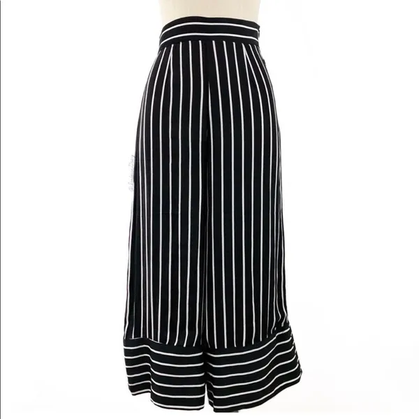 Lovers + Friends- Chica Cropped Stripe culotte Pants - Image 10
