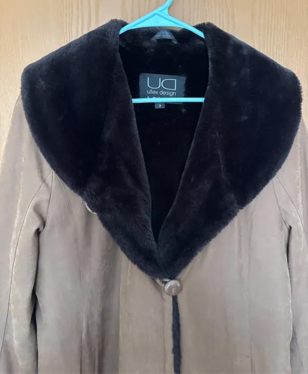 Vintage Full Length Faux Fur Coat – UD (Utex) Design – Size 8 - Image 4