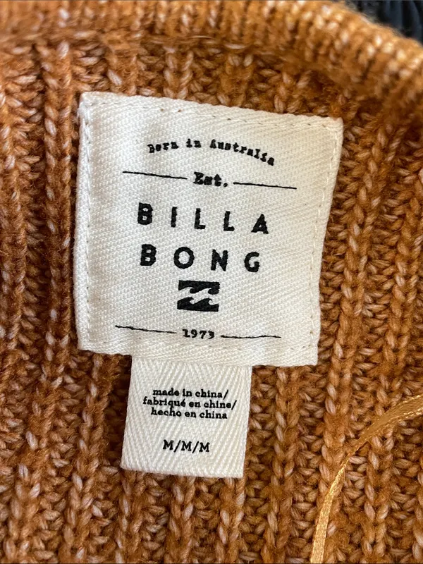 Billabong Women's V-Neck Sweater in Rust Brown - Image 4