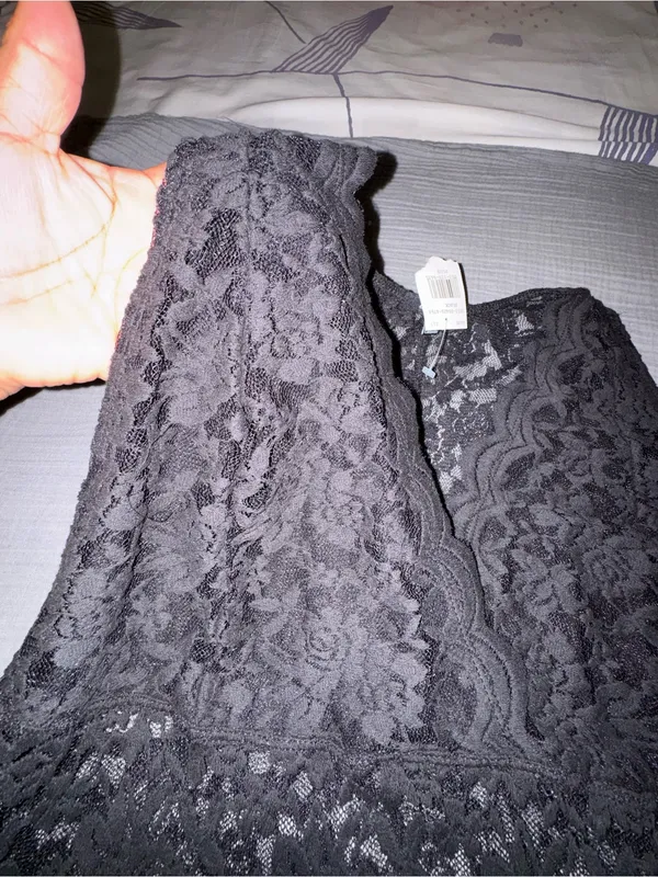 Ambiance Black Lace V-Neck Sleeveless Bodysuit - Image 4