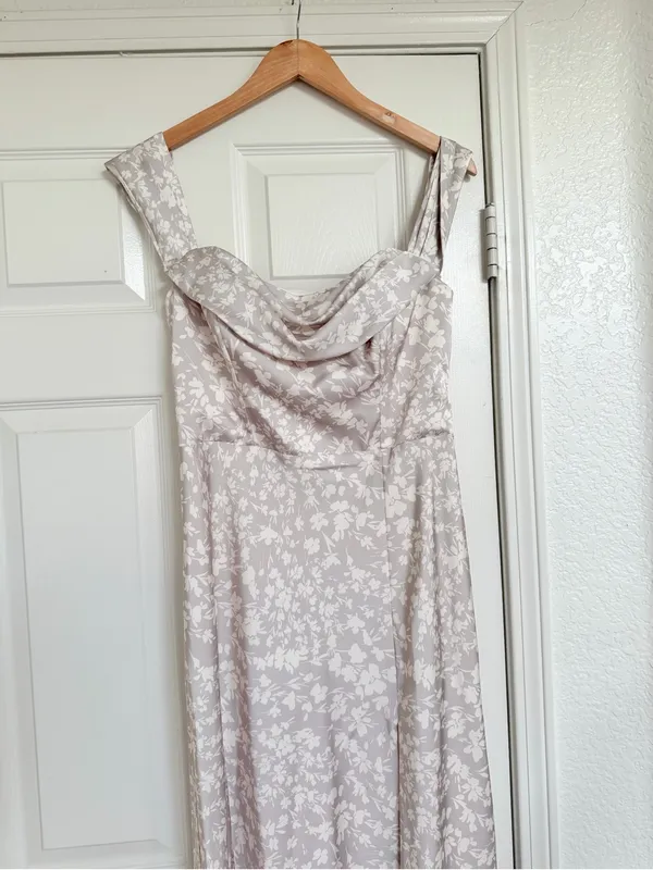 Birdy Grey Mia Dress Matte Satin Almond Dreamy Floral Maxi M White Pearl Gray - Image 4