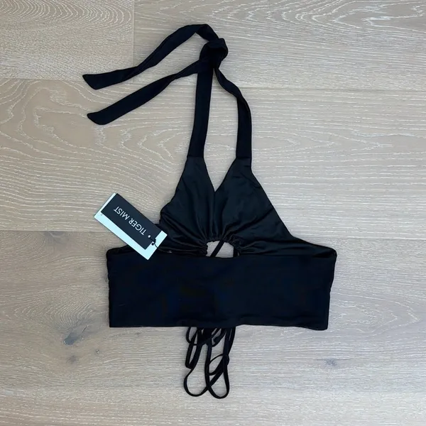 Tiger Mist Cynthia Keyhole Criss Cross Top Size M in Black - Image 5