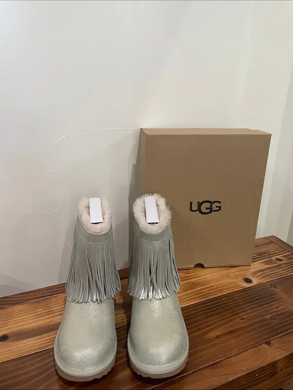UGG Classic Short Il Fringe Boots 1019719K Shimmery Metallic Gold Size 5 NEW! - Image 2