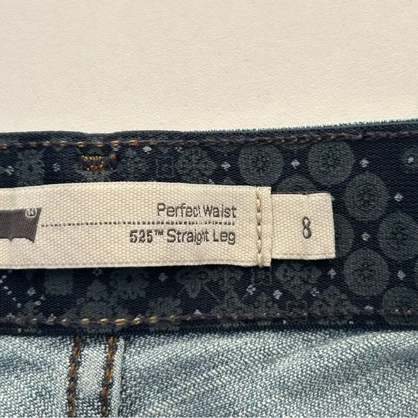Levi’s 545 Low Waist Straight Leg Jeans Light Wash Size 8 - Image 5