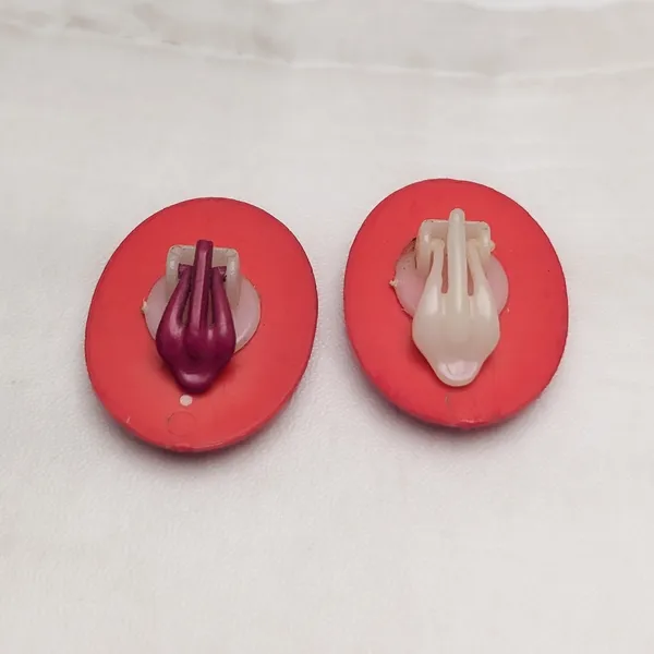 Vintage Clip On Earrings Large Red Oval Shape Statement Retro - Loose Clips - Image 6