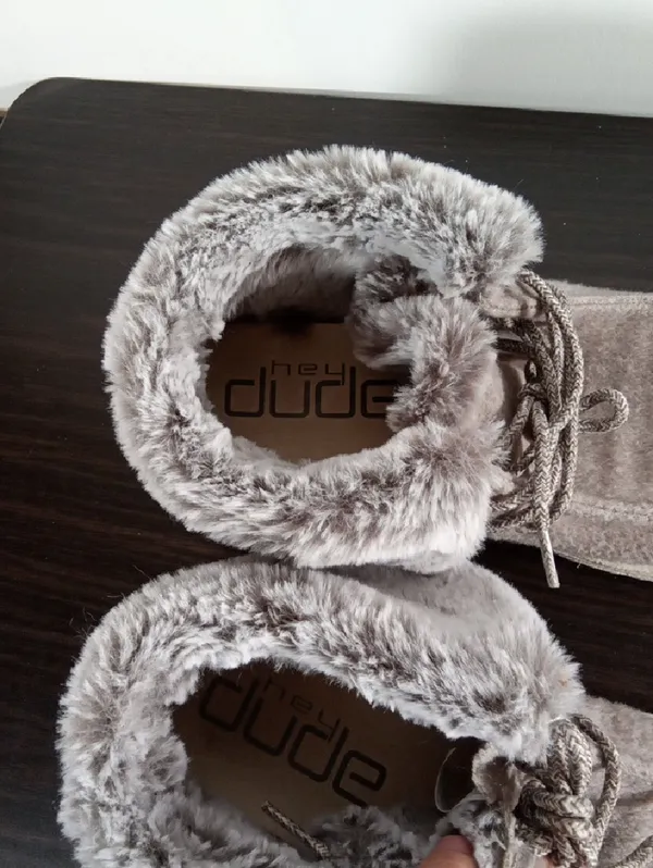 Hey Dude Women's Britt Sneaker Gray Faux Fur Trim Lace Up Comfort Size 8 - Image 2