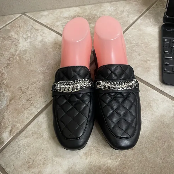 Steve Madden Kalista Black Quilted Chain Embellished Loafer‎ Mules Sz 7M used 1x - Image 2