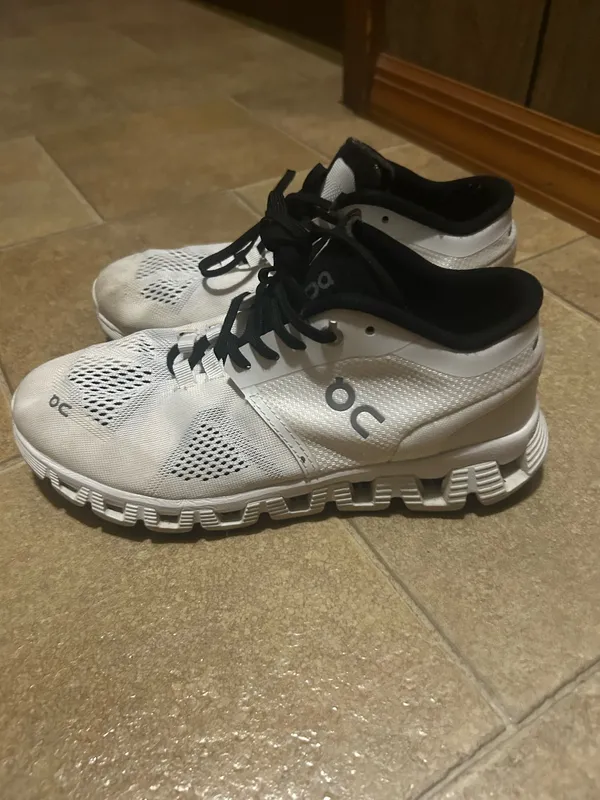 On Cloud Shoes - Image 2