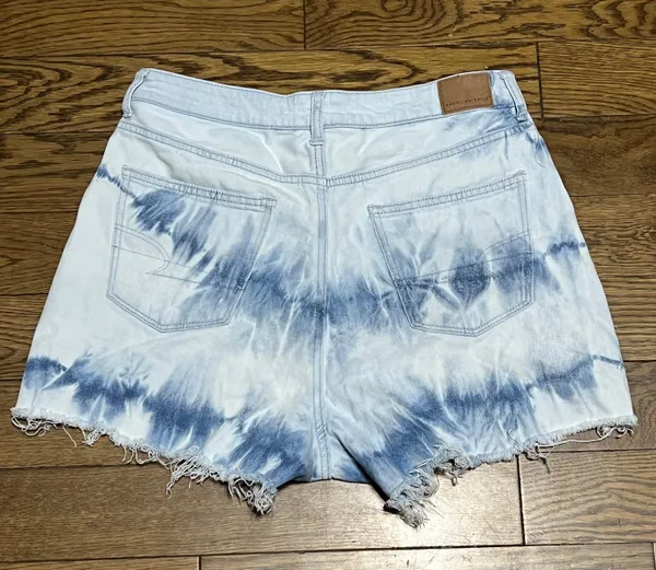 American Eagle Outfitters “Mom Shorts” - Image 2