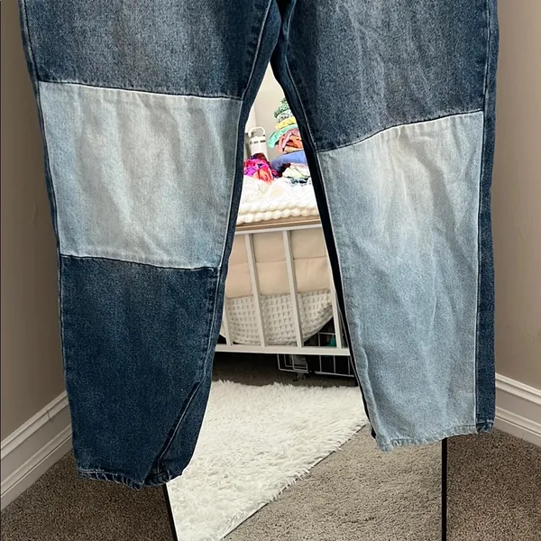KanCan Blue Straight Leg Jeans with Striking Two-Tone Design - Image 3