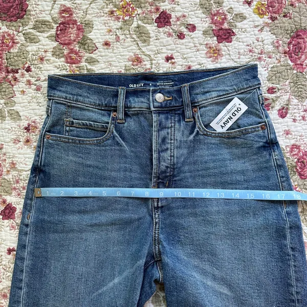NWT Old Navy Extra High-Rise Sky-Hi Straight Denim Shorts - Image 5