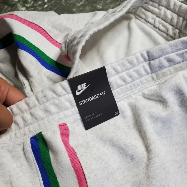 Nike Gray Standard Fit‎ Shorts - Image 3