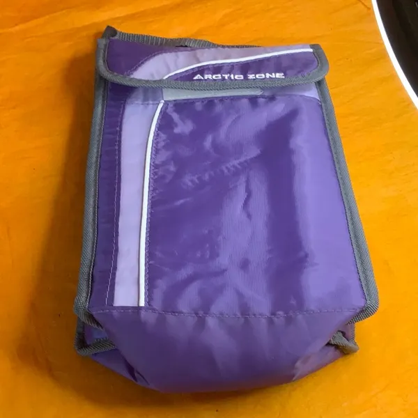 Insulated lunch bag PLUS Purple - Image 3
