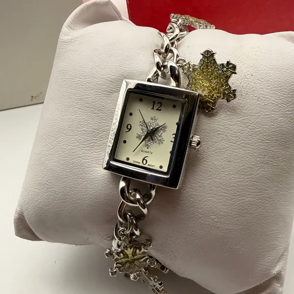 Elegant Snowflake Silver Tone Watch - New Battery & Box - Image 3