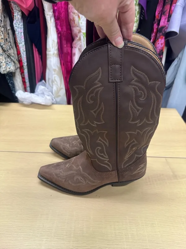 Laredos Women’s Brown Leather Lea Vamp Fox Western Boots Size 7W EUC - Image 5