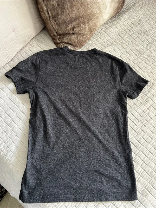 Abercrombie grey cotton one pocket tee shirt XS - Image 7