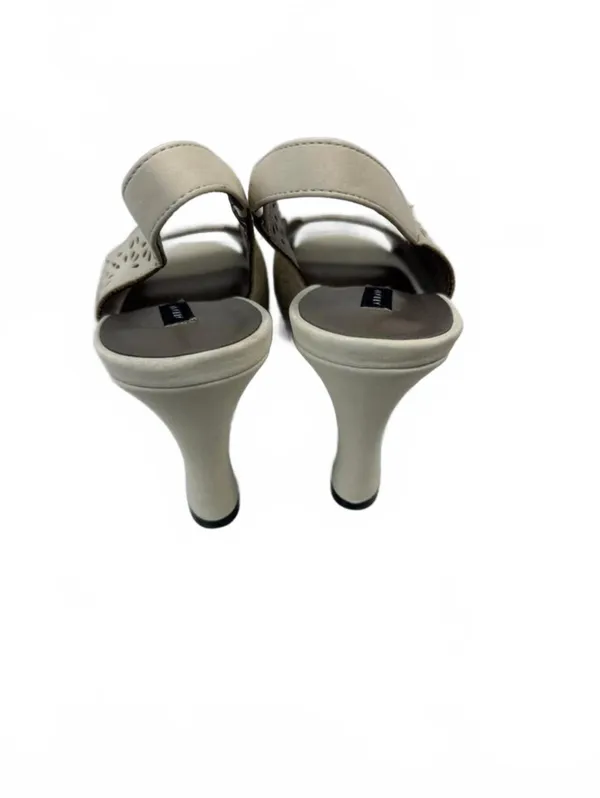 Beautiful NWTs Masseys Women’s Heels Size 10W - Image 3