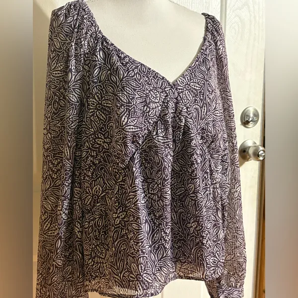 LOFT Purple & White Floral V-Neck Long Sheer Sleeve Blouse - Image 2