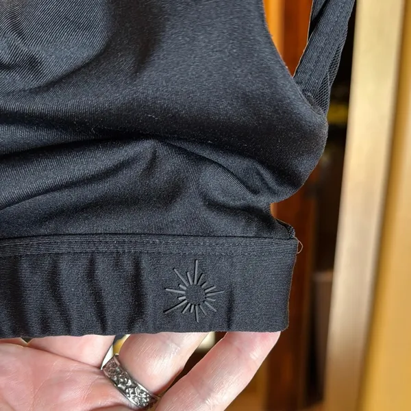 Aerie Offline Soutien Maxima Mesh Criss Cross Black Sports Bra Size Medium - Image 6