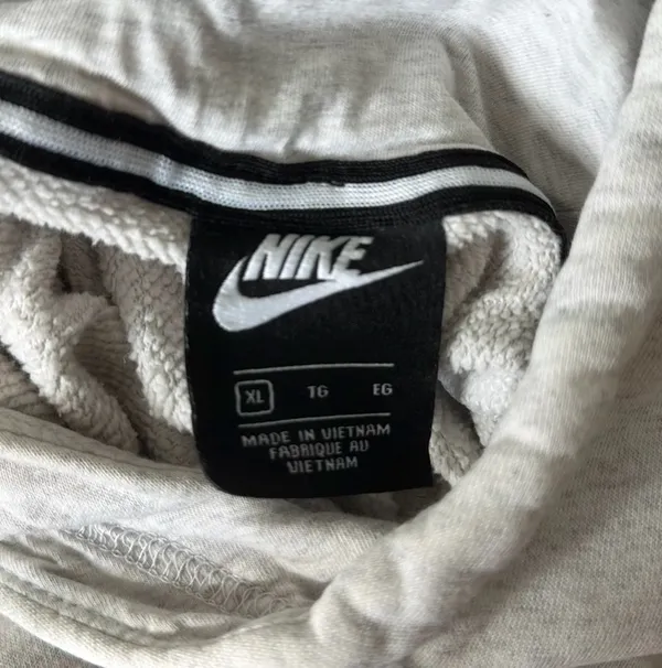 Nike Hoodie Women’s - Image 4