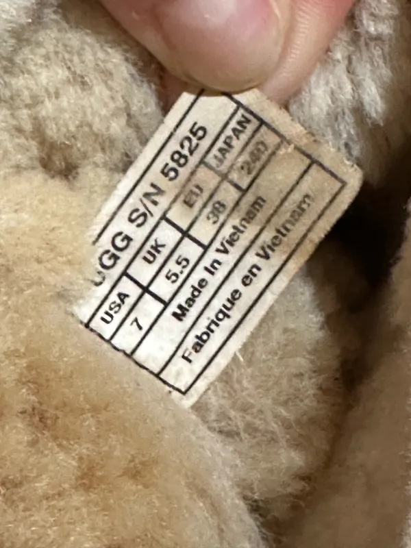 UGG Boots Classic Short - Image 7