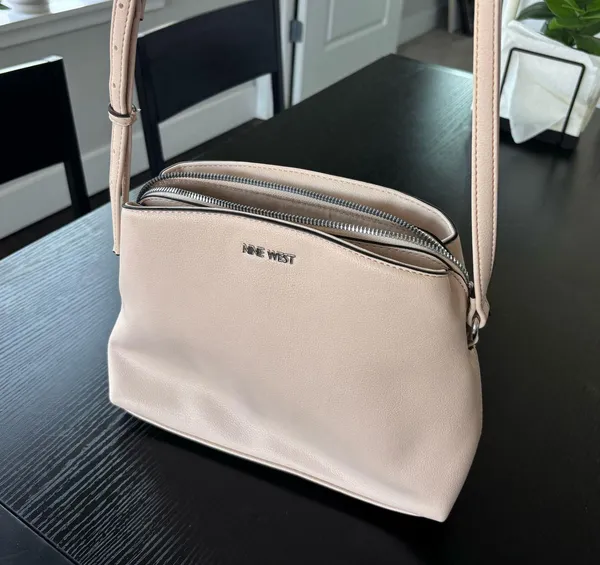 Nine West Purse Crossbody - Image 3