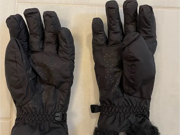 The North Face Black Faux Fur Cuff Insulated Mittens - Image 2