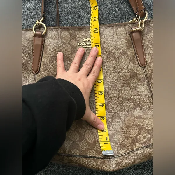 Coach Tan Signature‎ Tote Bag - Image 10