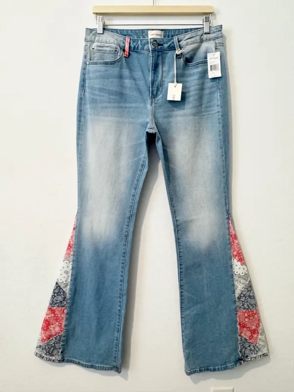 Driftwood Farrah Patchwork Bandana Flare Leg Jeans Size 30 Western Boho Cowgirl - Image 3