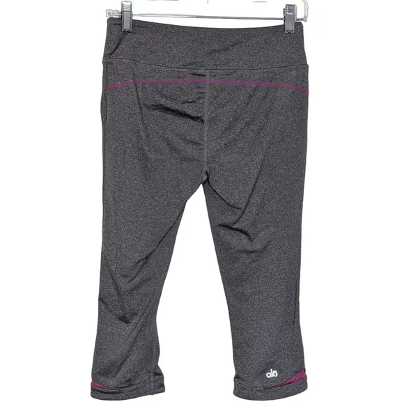 Alo Yoga Gray Capri Leggings - Size S (approximate - see measurements) - Image 4