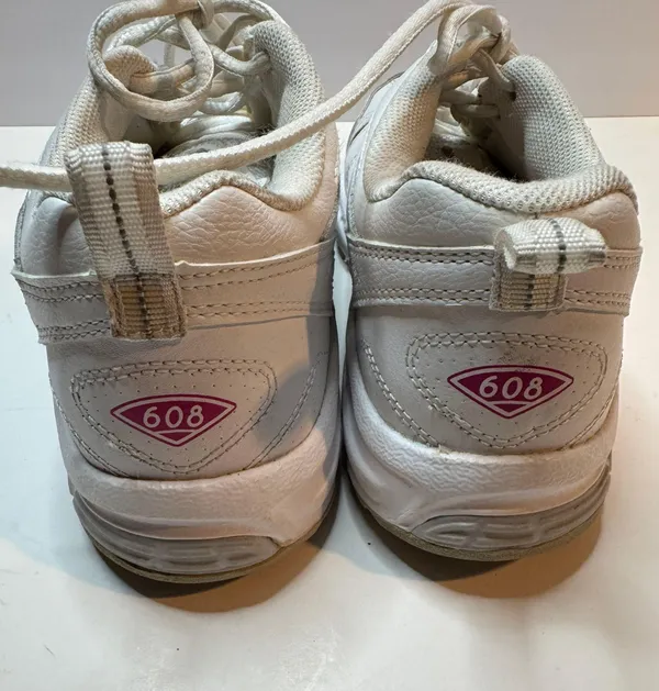 New Balance Womens 608 V3 Size 7.5 #WX608V3P - Image 3