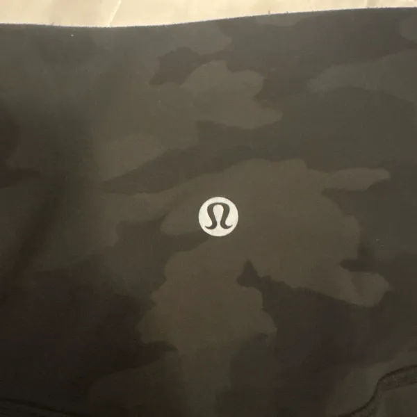 Camo Lululemon Leggings - Image 3