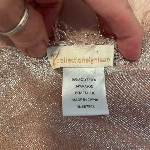 Elegant Sheer Pink Shawl with silver metallic trim 41”x76” EUC - Image 3