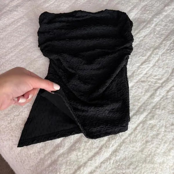 Shein Women's Black Crop-top - Image 3