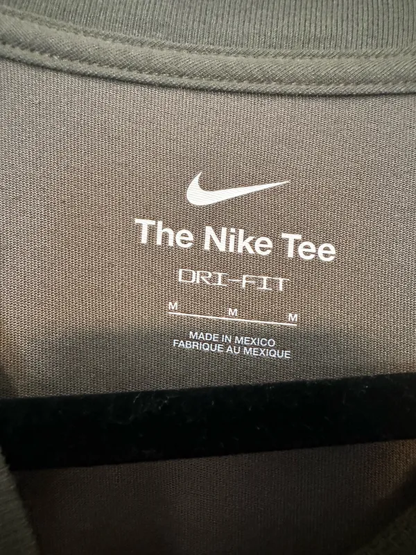 Nike Tee Shirt - Image 4