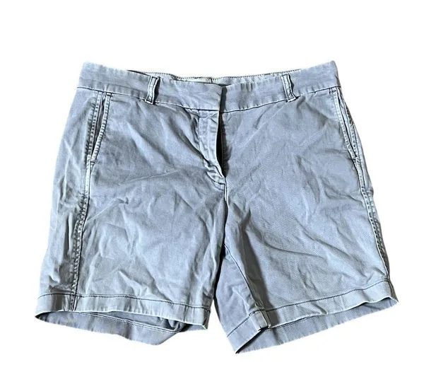 J.Crew Women's Chino Shorts Size 10 Light Gray Cotton Blend - Image 3