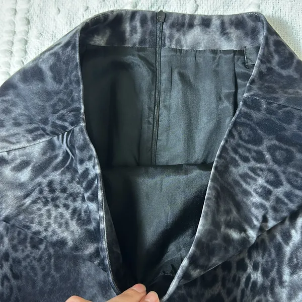 Karen Kane Crushed‎ Velvet Animal Print Fitted Skirt Size 6 Black Cheetah - Image 4