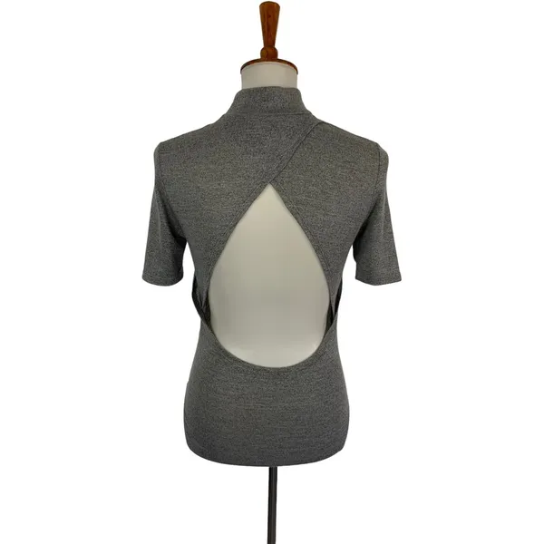 Trendy Mock Neck Open Back Grey Bodysuit Cutout Stretch Top Medium Y2K Aesthetic - Image 5