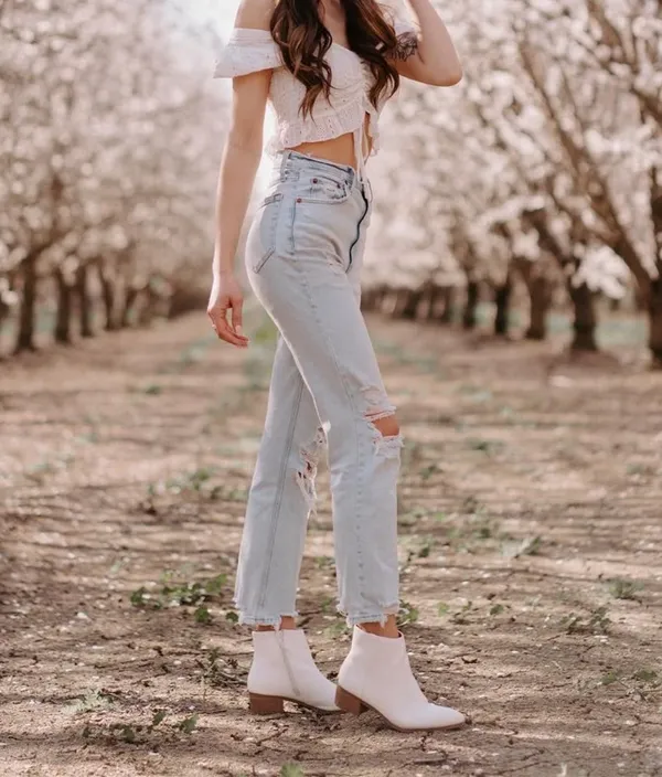 Abercrombie High-Rise Straight Jeans - Image 2