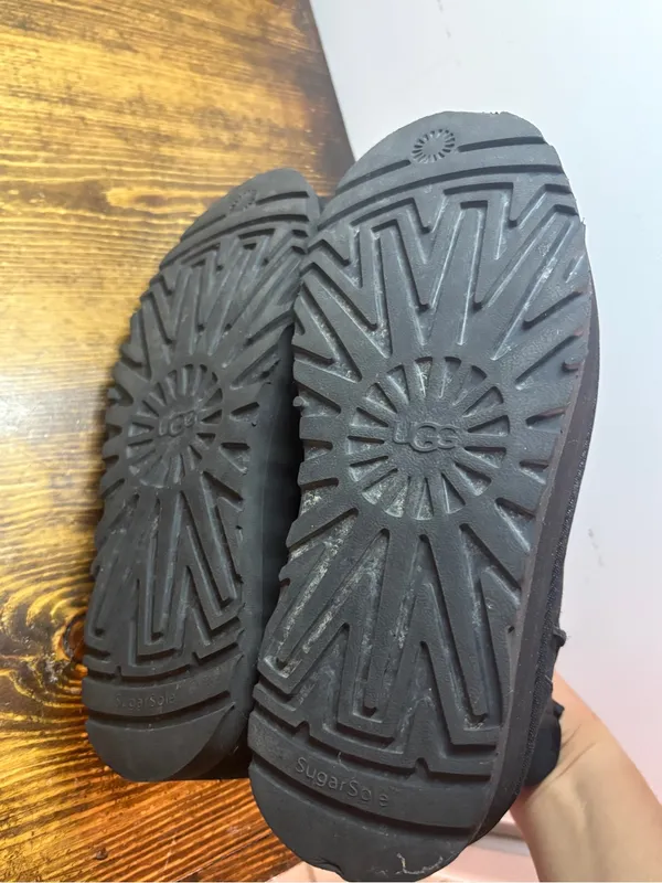UGG Black neumal Chelsea platform boot size 8 - Image 12