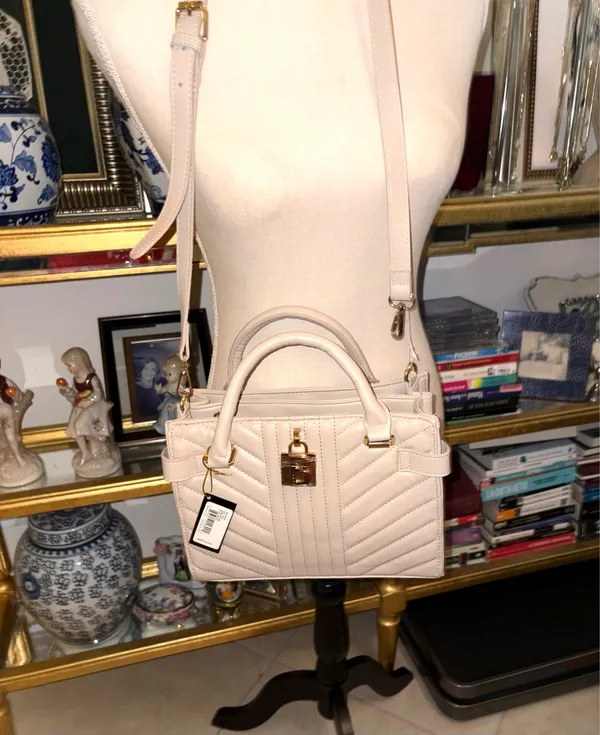 Bebe Aerin Blush Quilted Satchel bag in light pink (blush) with V-capped design and a distinctive gilded logo decorative padlock. - Image 3