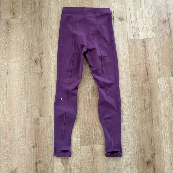 Alo Yoga Airlift Suit Up Stirrup Leggings in a gorgeous plum purple shade - Image 5