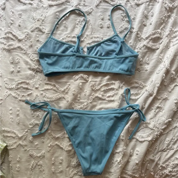 Kendall & Kylie S Light Blue Pacsun Bikini Set Top And Bottom - Image 2