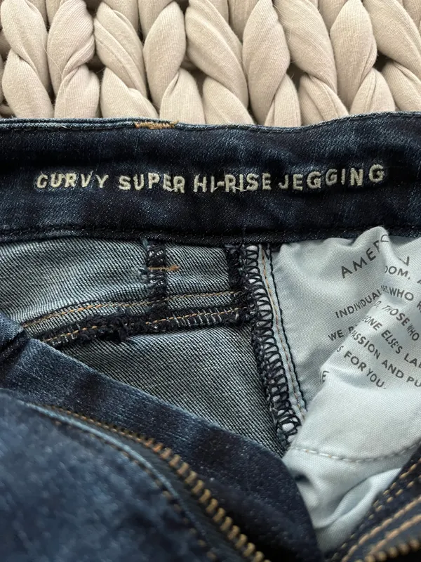 American Eagle Curvy Super High Rise Jegging - Image 4
