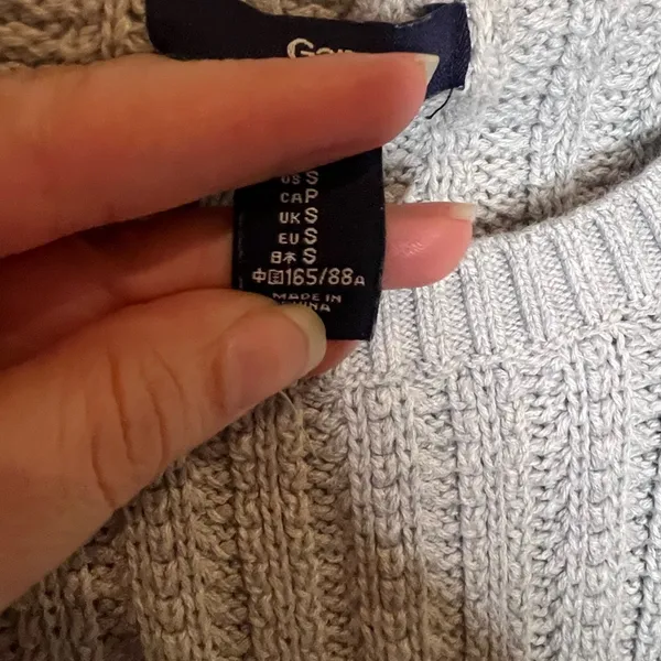 GAP Light Gray Cable‎ Knit Sweater - Image 2