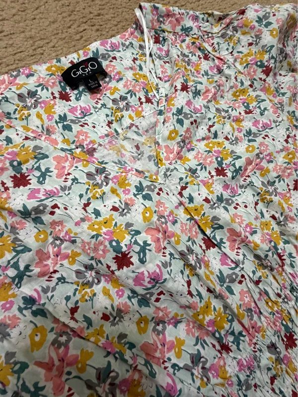 Multi colored floral babydoll top - Image 2